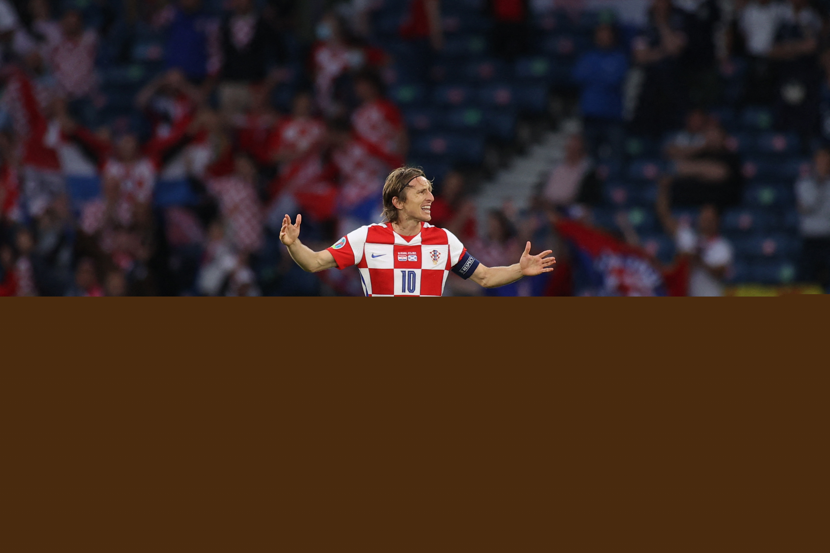 哈登20分伦纳德45分主宰比赛 快船力擒爵士豪取六连胜